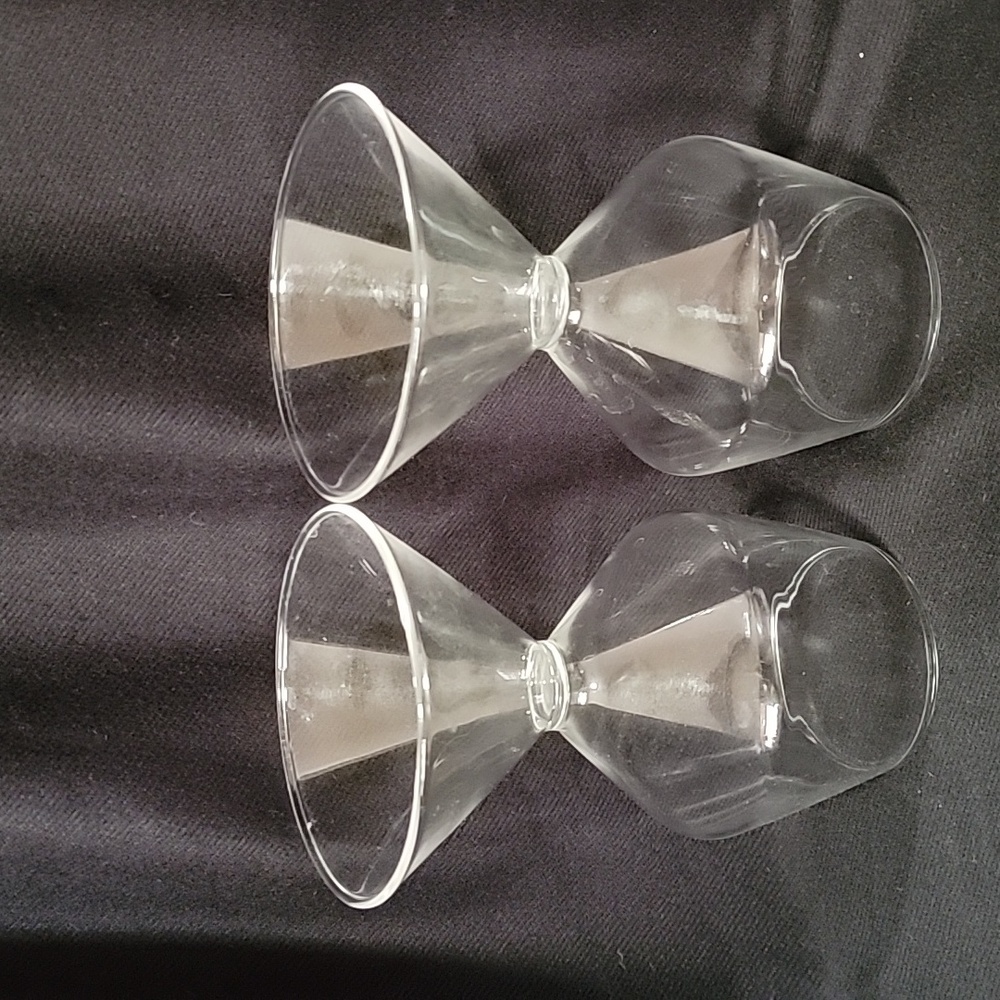Pair Of Reversible Martini/Wine Glasses.  2 In 1 - Picture 3 of 4
